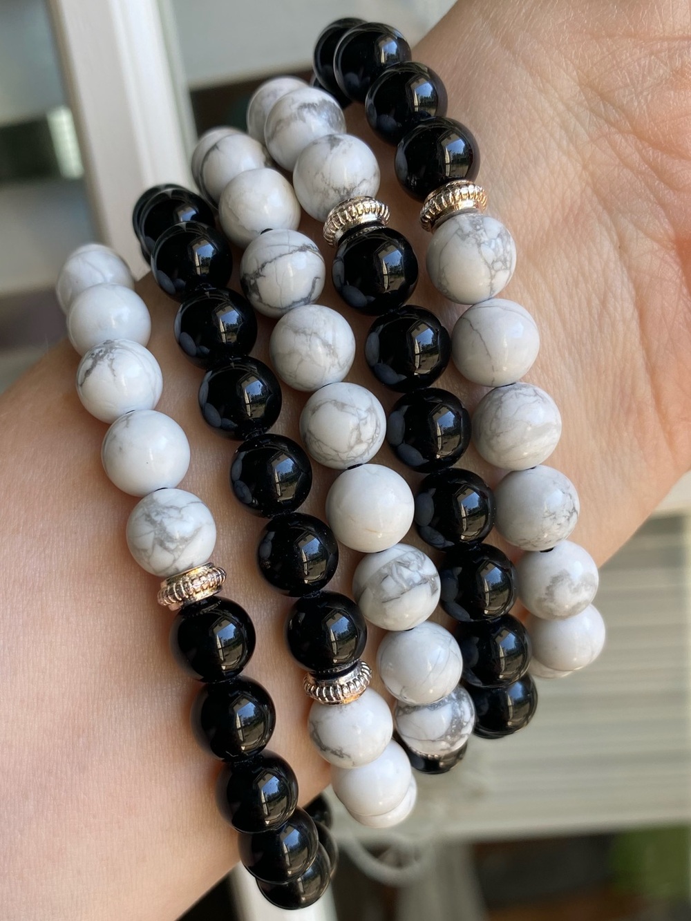 ☯️Yin Yang Crystal Bracelet – Howlite & Black Onyx | 8 mm Beads